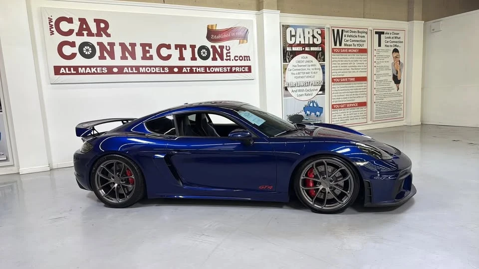 2021 Porsche 718 Cayman - Image 11 of 19