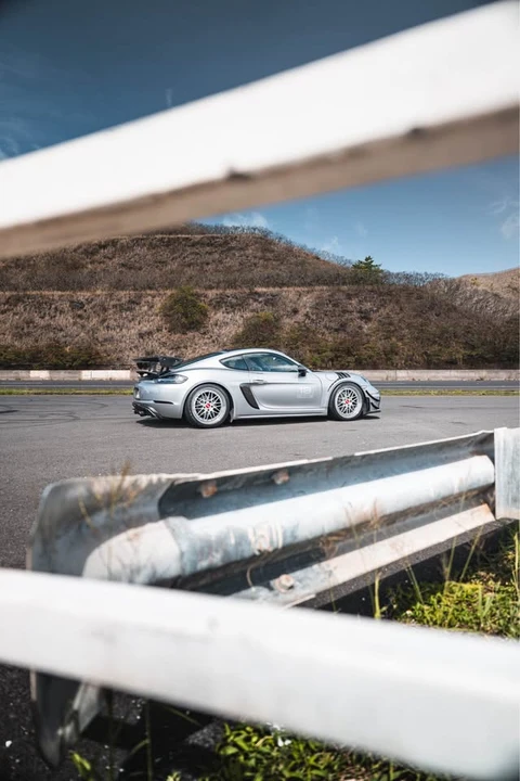 2021 Porsche 718 Cayman - Image 2 of 11
