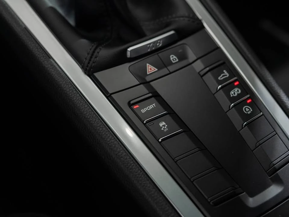 2021 Porsche 718 Cayman - Image 14 of 19
