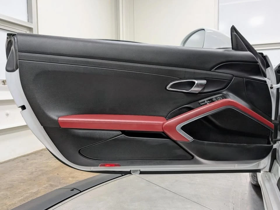 2021 Porsche 718 Cayman - Image 14 of 20