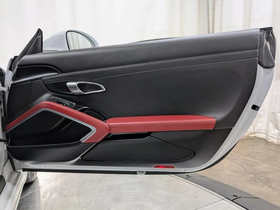 2021 Porsche 718 Cayman - Image 18 of 20