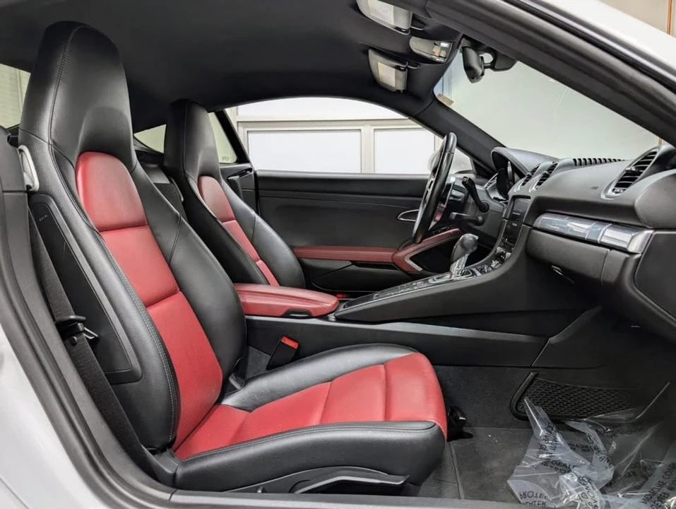 2021 Porsche 718 Cayman - Image 19 of 20