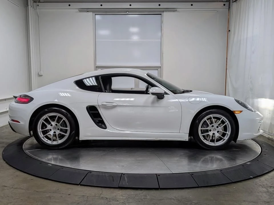 2021 Porsche 718 Cayman - Image 10 of 20