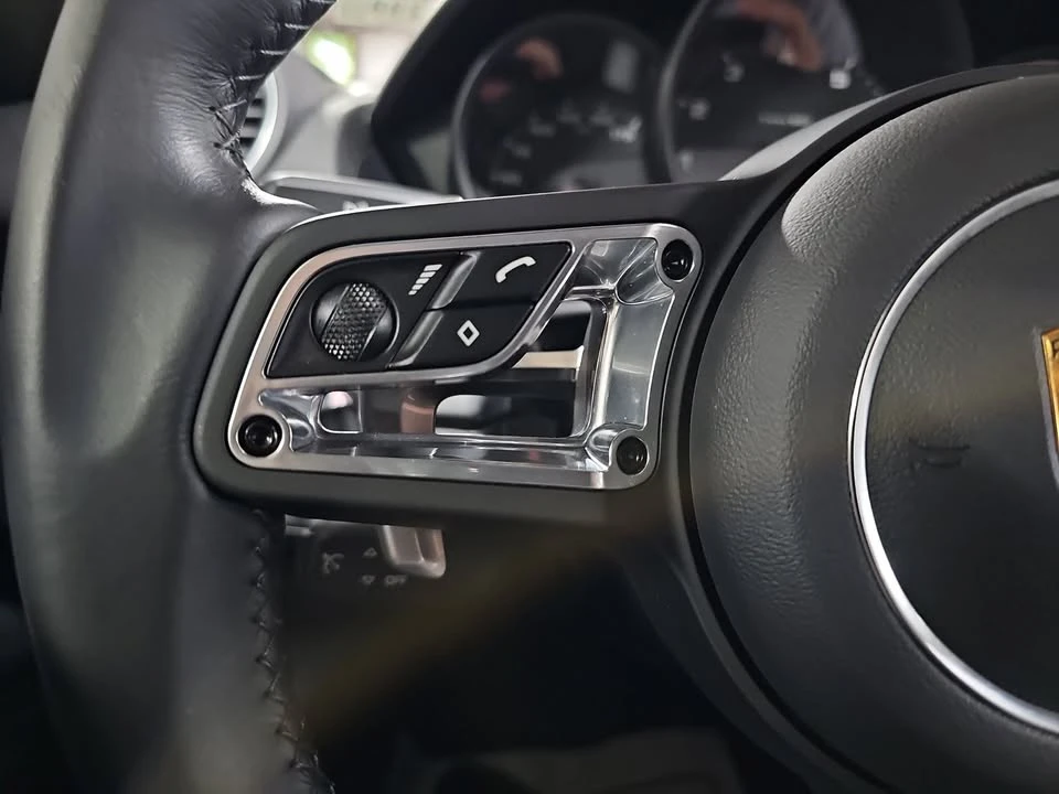 2021 Porsche 718 Cayman - Image 15 of 19