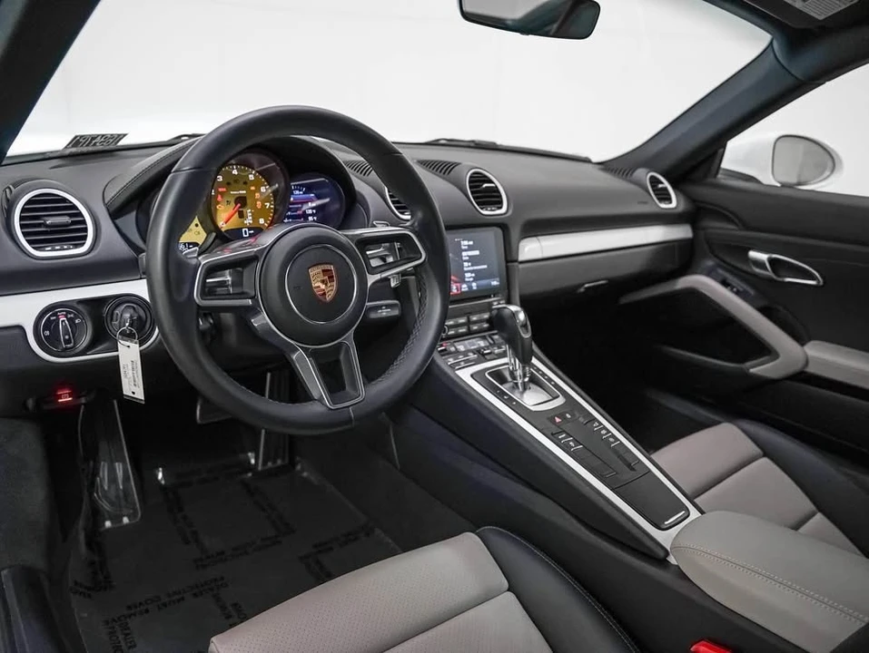 2021 Porsche 718 Cayman - Image 4 of 9