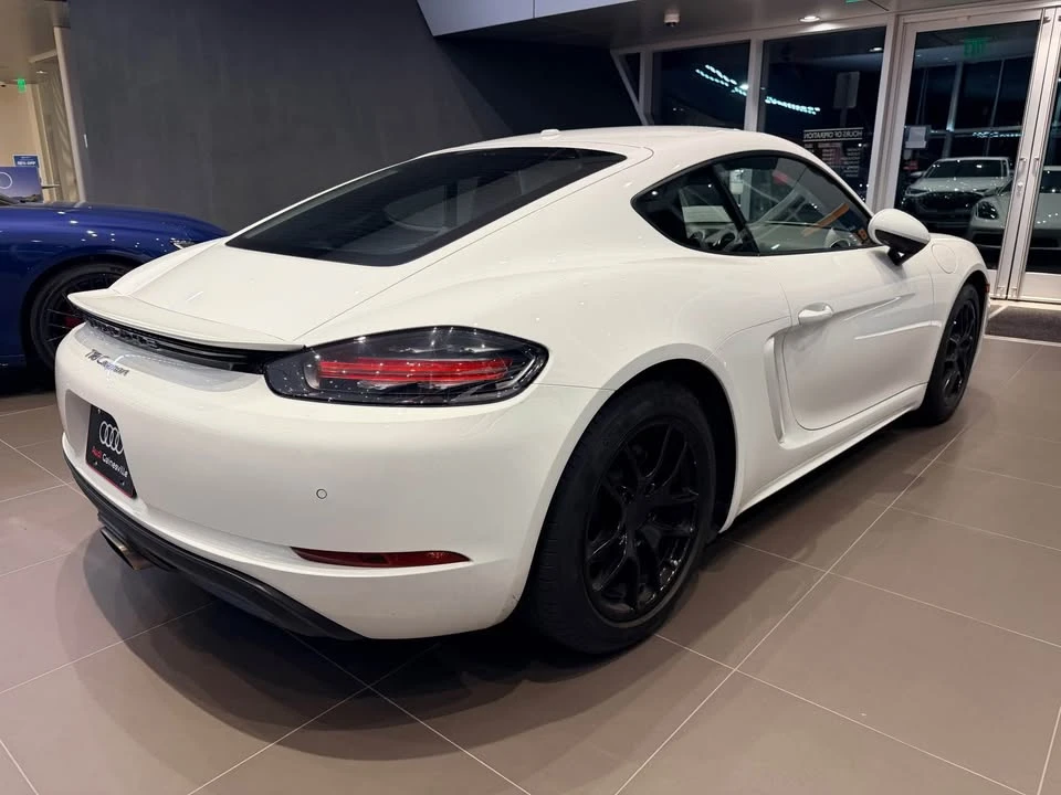 2021 Porsche 718 Cayman - Image 4 of 8