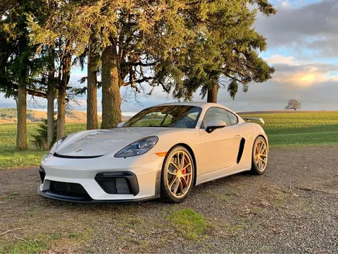 2021 Porsche 718 Cayman GT4 Coupe