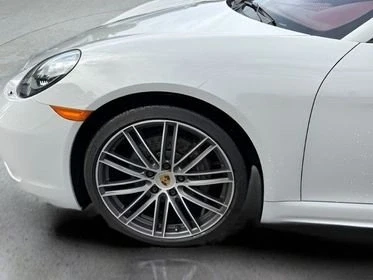 2021 Porsche 718 Cayman - Image 12 of 19