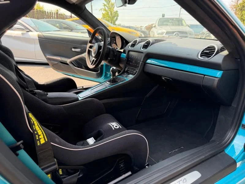 2021 Porsche 718 Cayman GT4 - Image 19 of 20