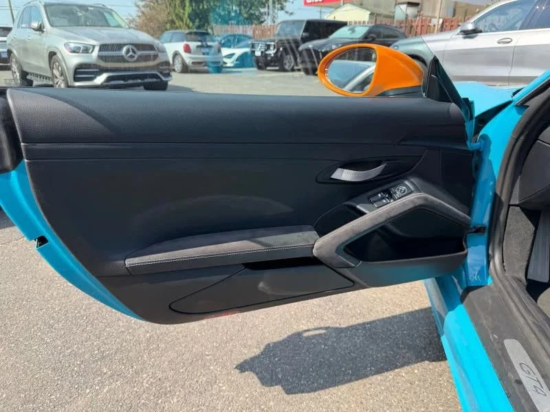 2021 Porsche 718 Cayman GT4 - Image 16 of 20