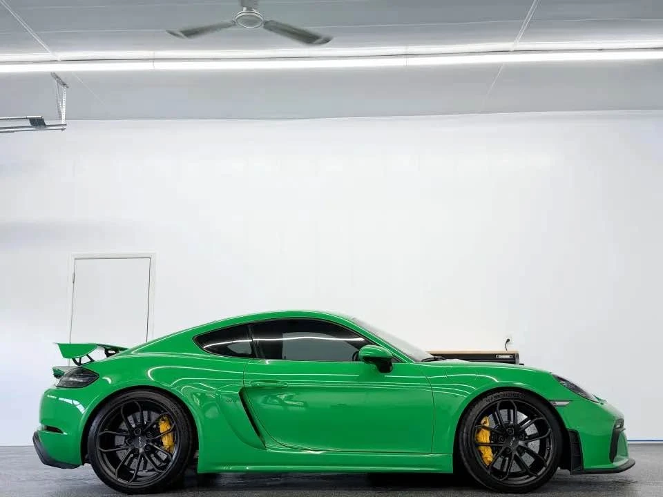 2021 Porsche 718 Cayman GT4 - Image 11 of 20