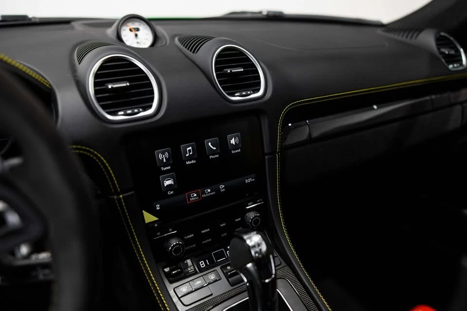 2021 Porsche 718 Cayman GT4 - Image 16 of 20