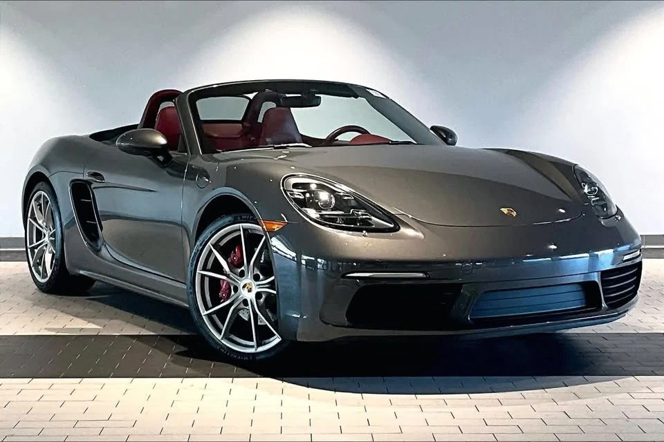 2021 Porsche 718 Boxster S - Image 9 of 15
