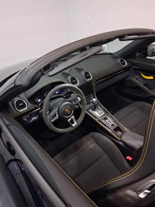 2021 Porsche 718 Boxster Spyder - Image 9 of 12
