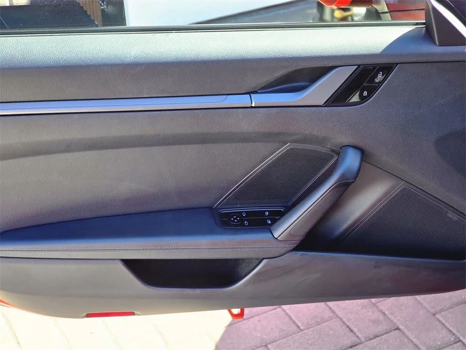 2021 Porsche 992 Carrera - Image 6 of 7