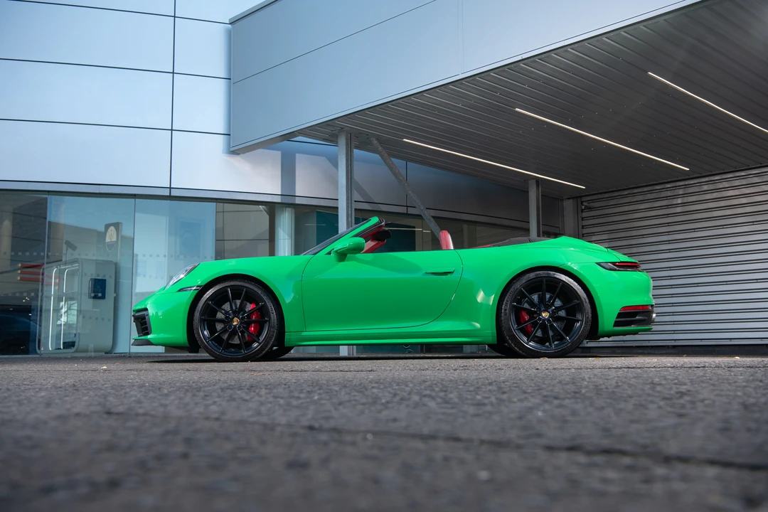2021 Porsche 992 Carrera 4S - Image 8 of 31
