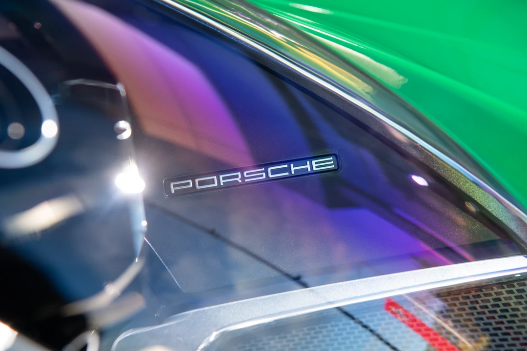 2021 Porsche 992 Carrera 4S - Image 16 of 31