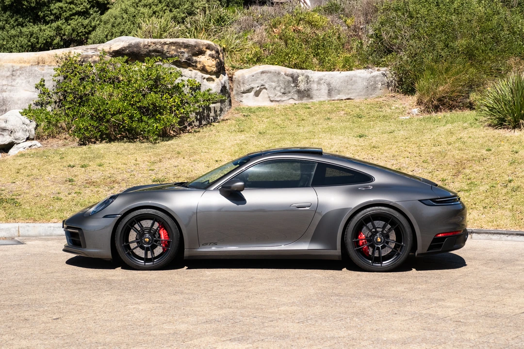 2021 Porsche 992 Carrera - Image 16 of 31