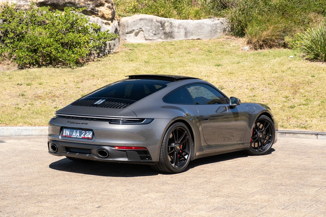 2021 Porsche 992 Carrera - Image 13 of 31