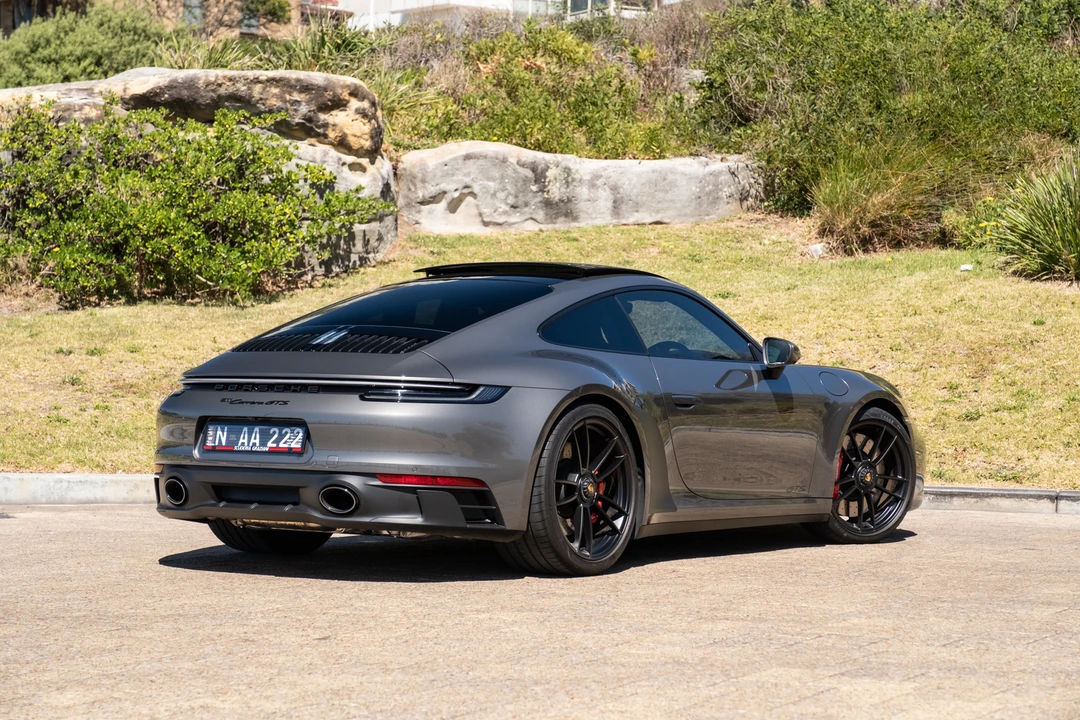 2021 Porsche 992 Carrera - Image 6 of 31