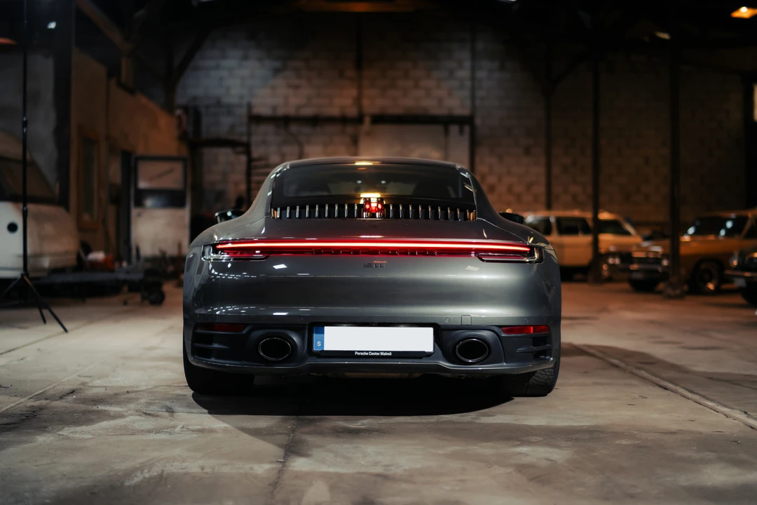 2021 Porsche 992 Carrera S - Image 12 of 31