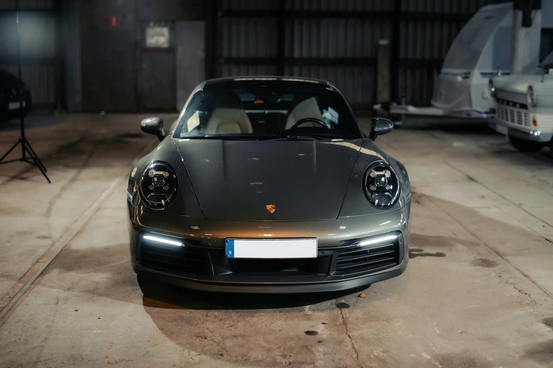 2021 Porsche 992 Carrera S - Image 9 of 31