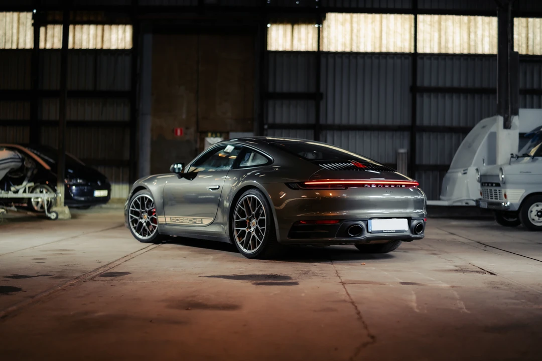 2021 Porsche 992 Carrera S - Image 11 of 31