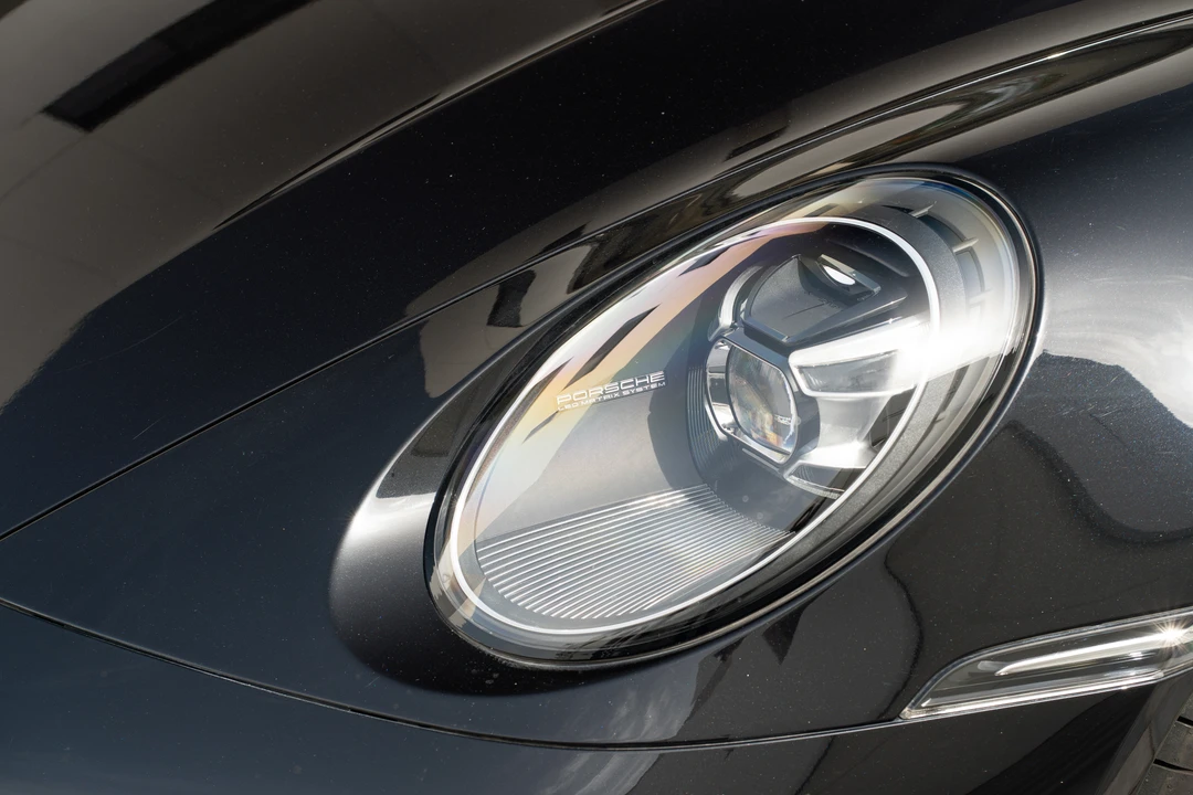 2021 Porsche 992 Carrera - Image 18 of 31