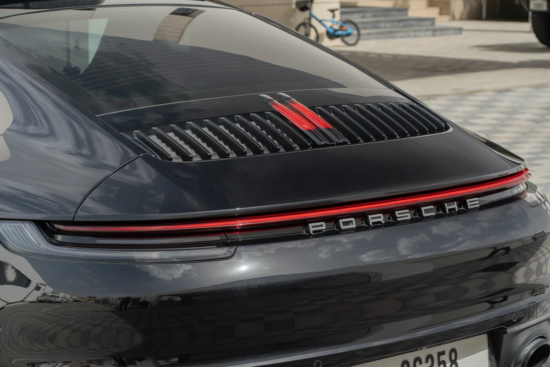 2021 Porsche 992 Carrera - Image 28 of 31