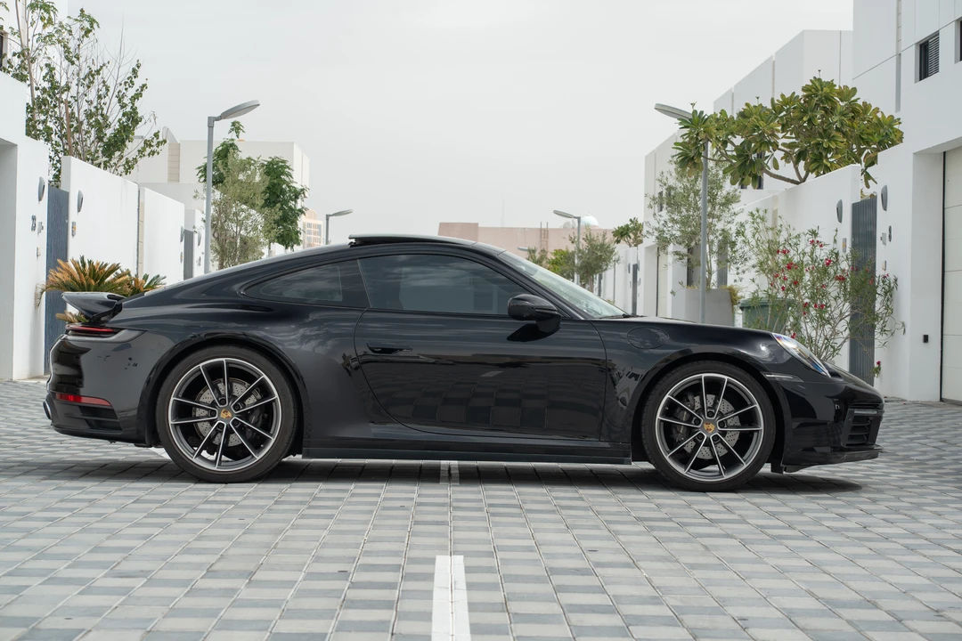 2021 Porsche 992 Carrera - Image 4 of 31