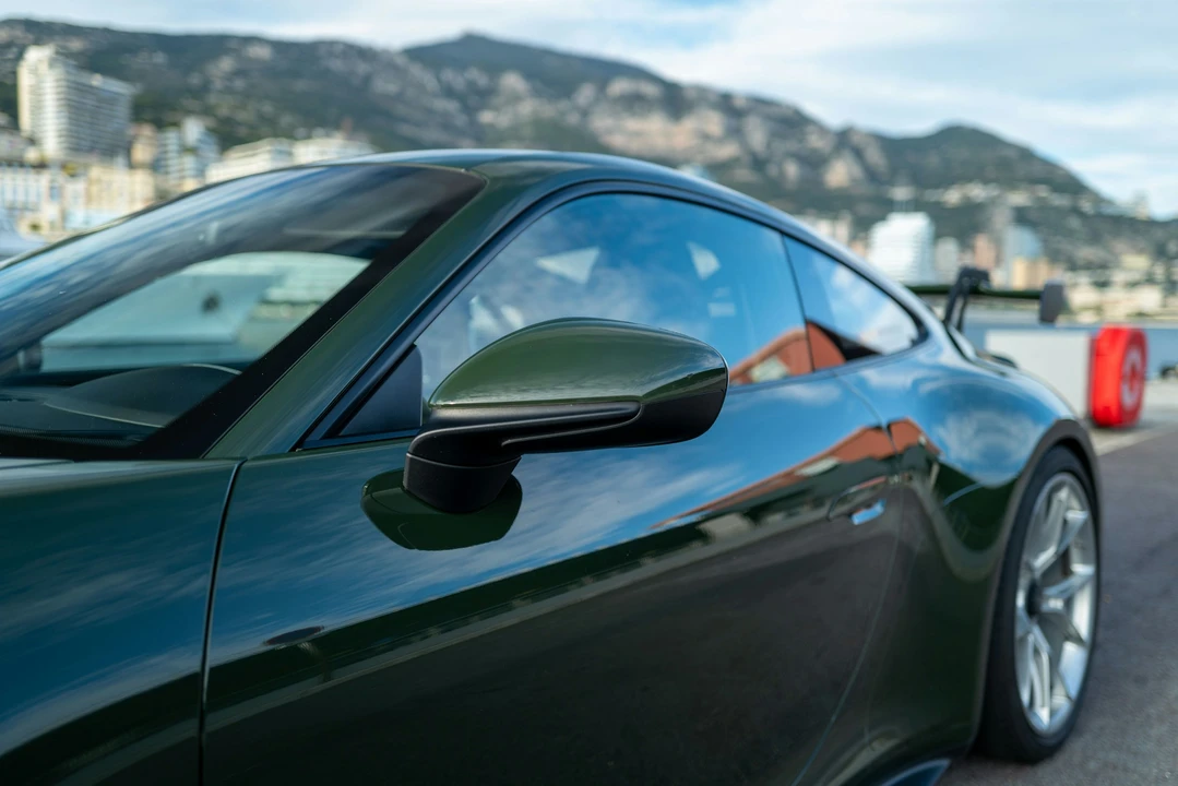 2021 Porsche 992 GT3 - Image 18 of 21