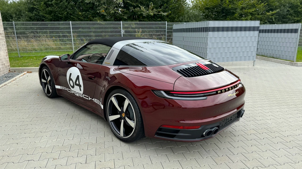 2021 Porsche 992 Carrera S - Image 7 of 31