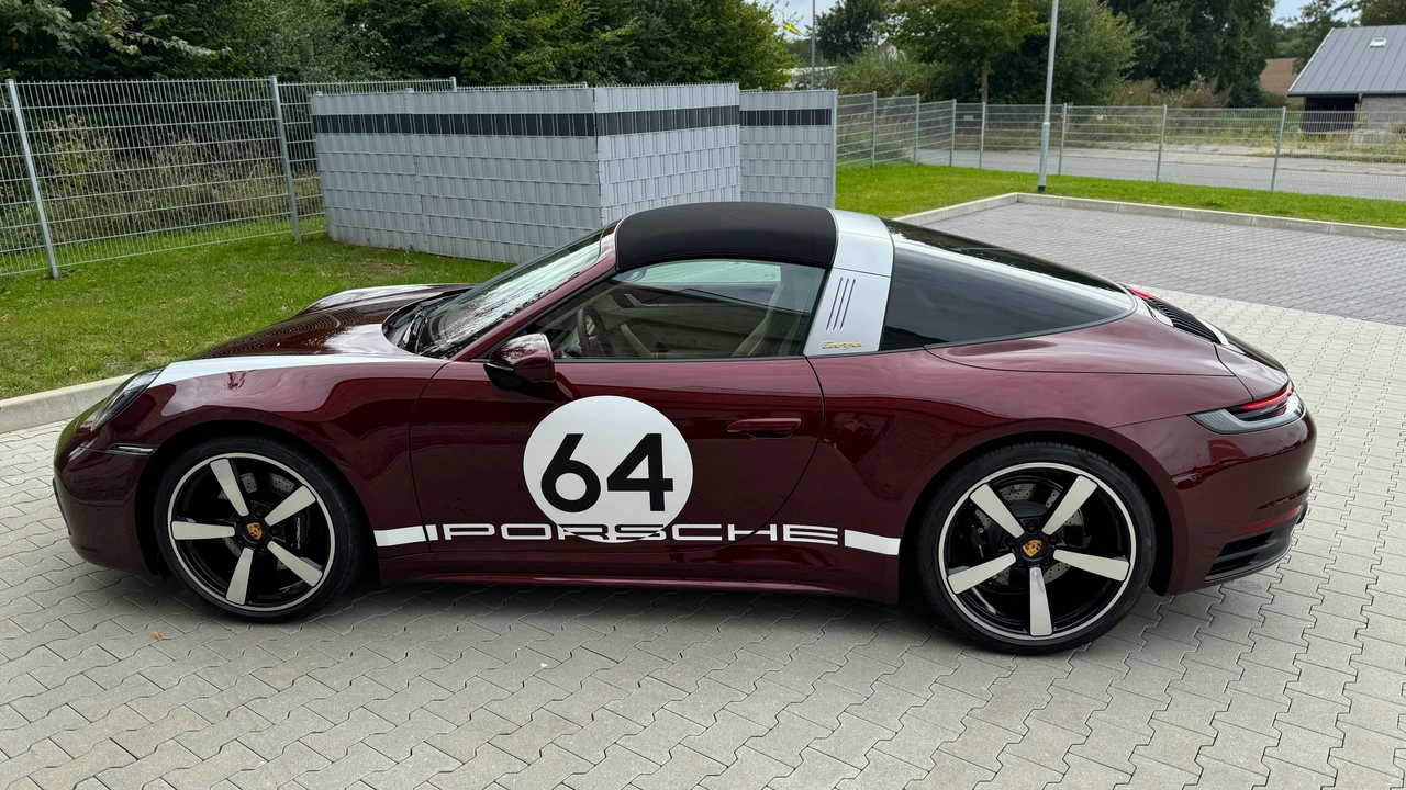 2021 Porsche 992 Carrera S - Image 8 of 31