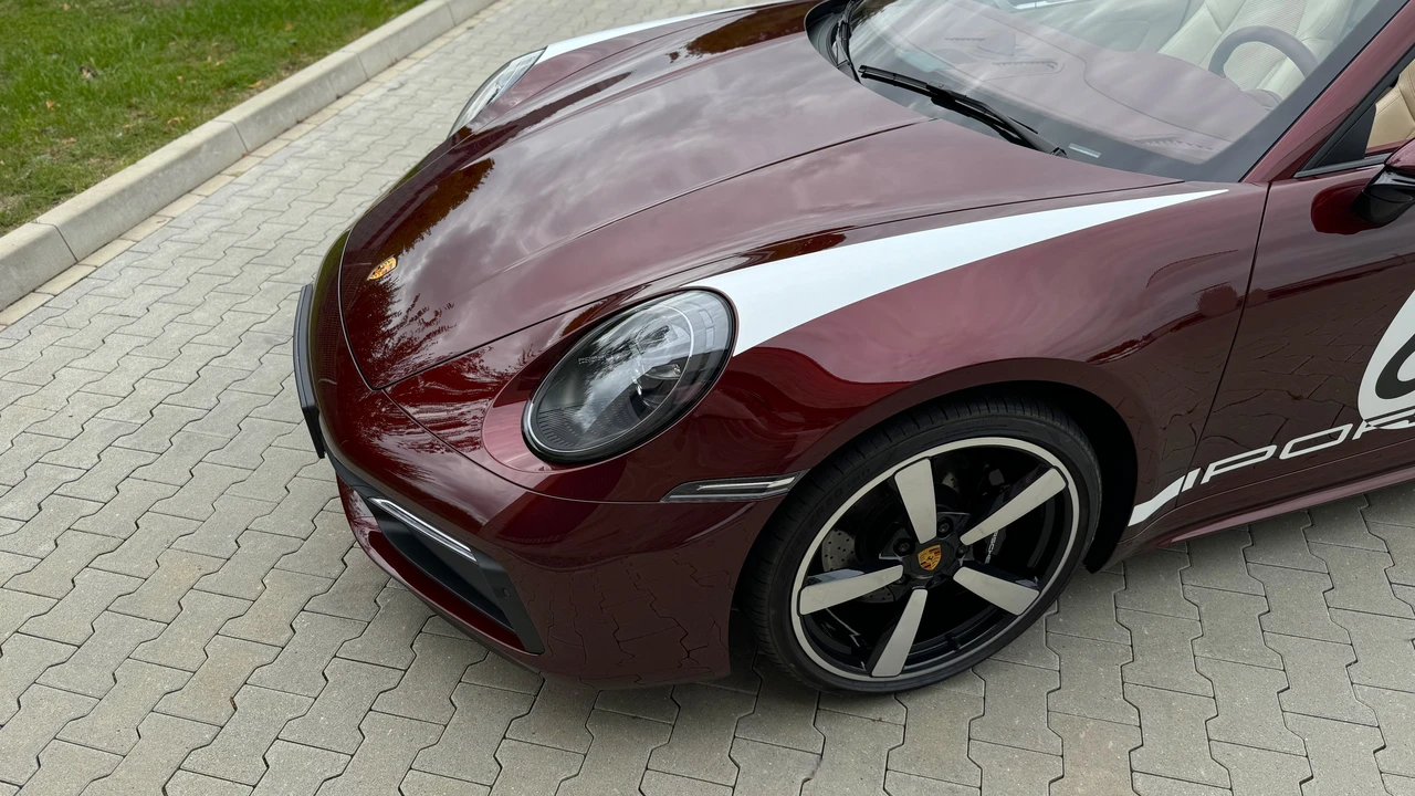2021 Porsche 992 Carrera S - Image 27 of 31