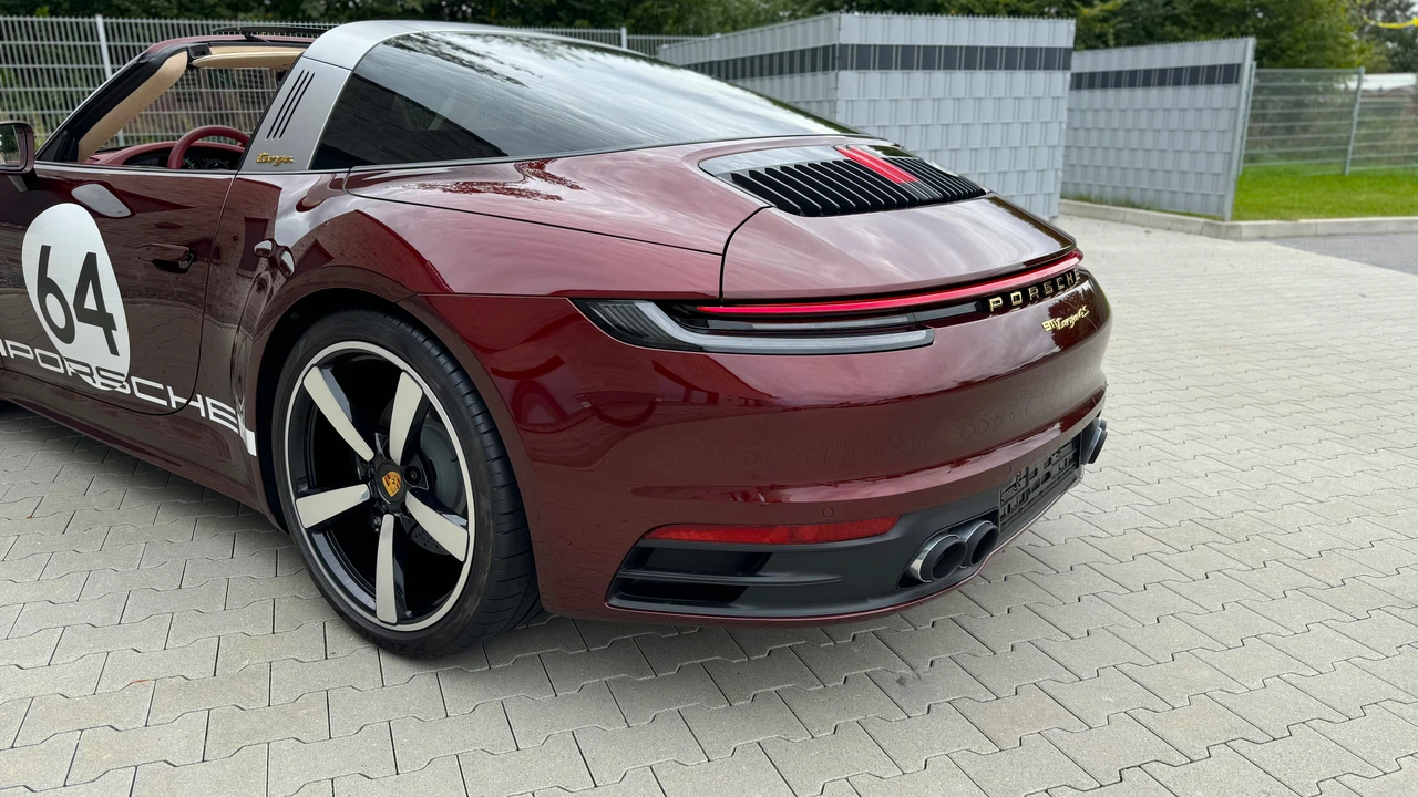 2021 Porsche 992 Carrera S - Image 28 of 31