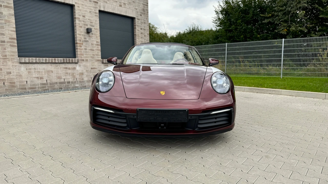2021 Porsche 992 Carrera S - Image 2 of 31