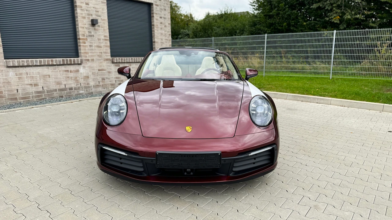 2021 Porsche 992 Carrera S - Image 10 of 31
