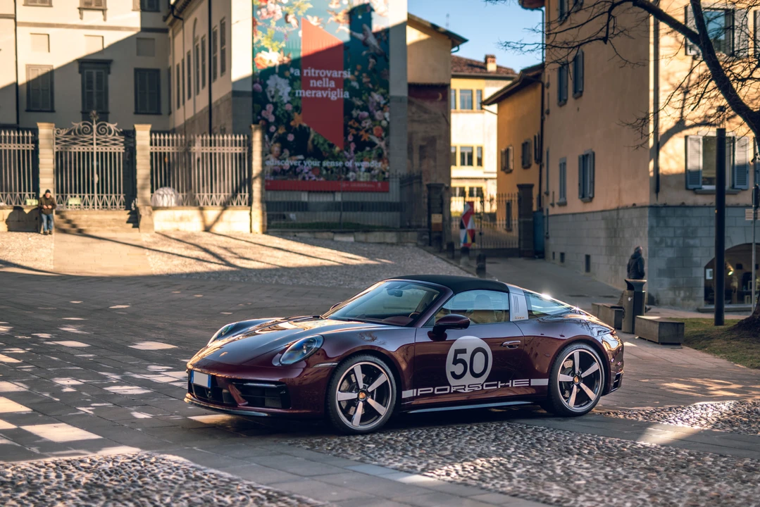 2021 Porsche 992 Carrera S - Image 7 of 31
