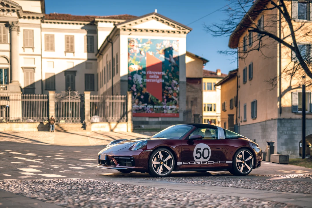 2021 Porsche 992 Carrera S - Image 8 of 31
