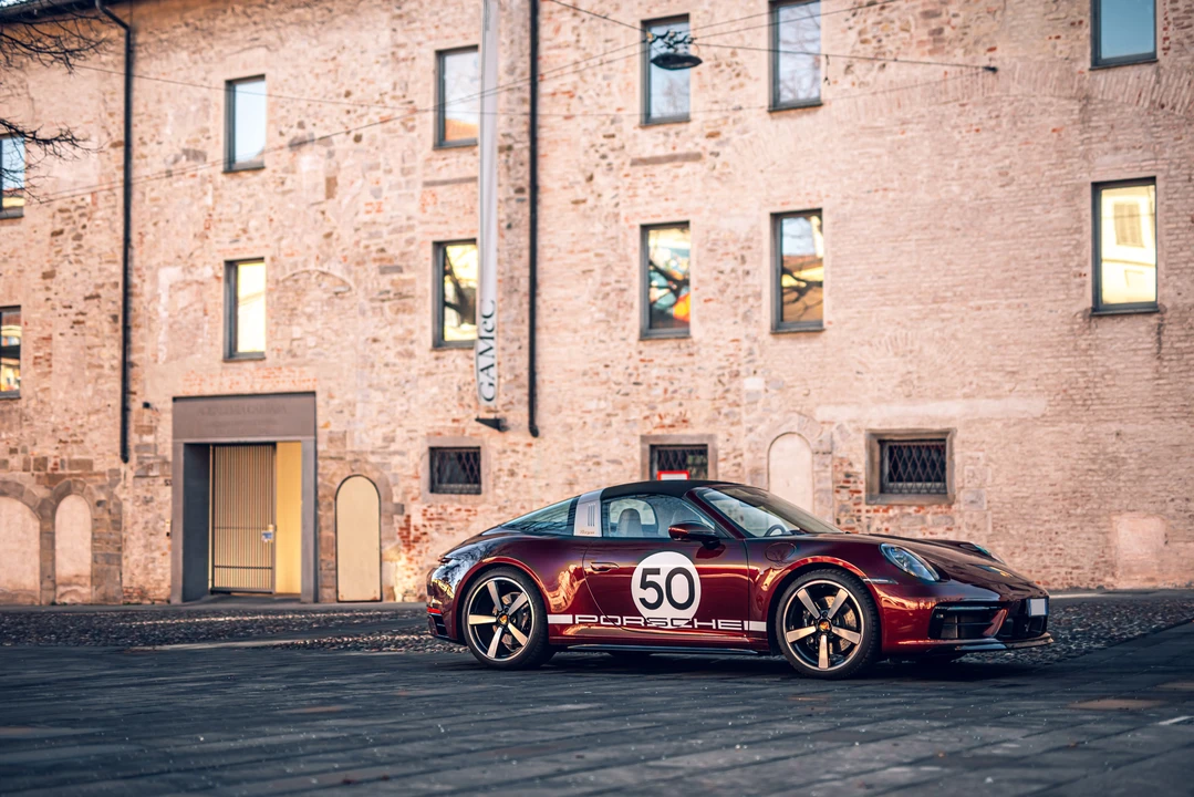 2021 Porsche 992 Carrera S - Image 4 of 31