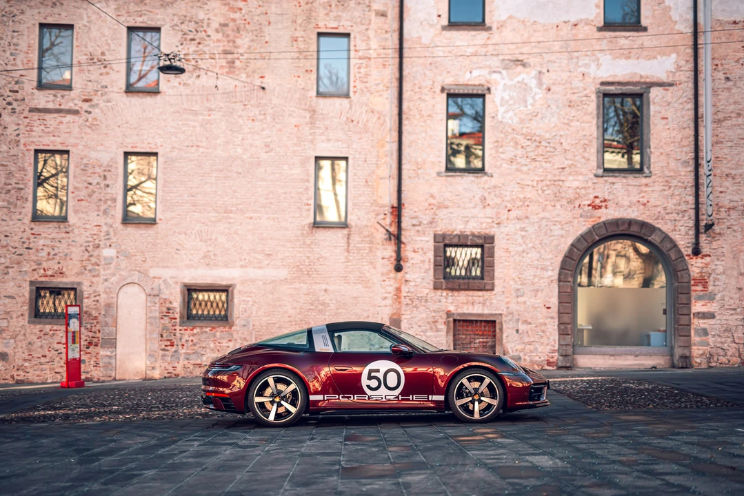 2021 Porsche 992 Carrera S - Image 5 of 31