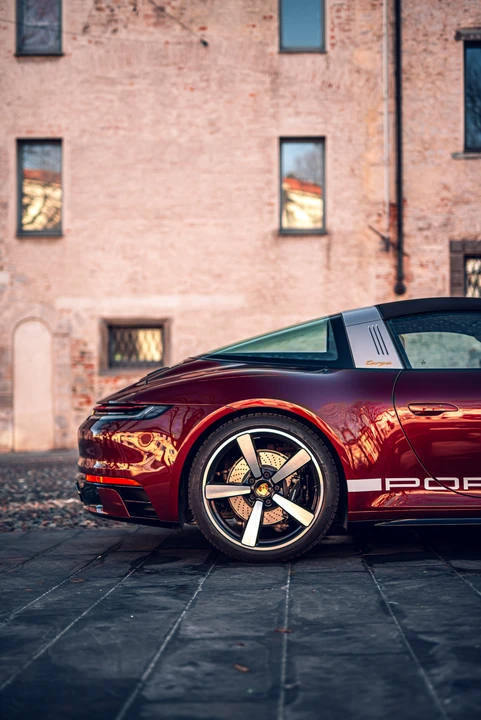 2021 Porsche 992 Carrera S - Image 25 of 31