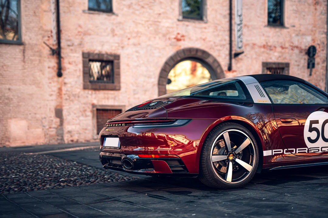 2021 Porsche 992 Carrera S - Image 29 of 31