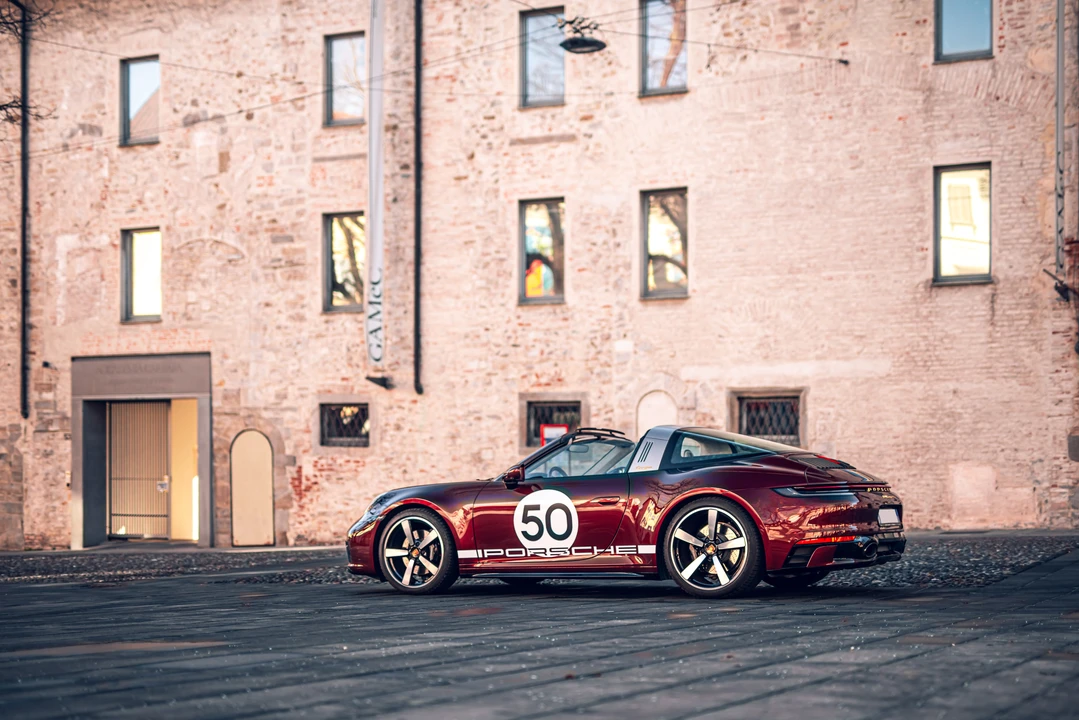 2021 Porsche 992 Carrera S - Image 14 of 31