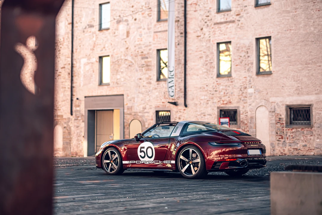 2021 Porsche 992 Carrera S - Image 6 of 31