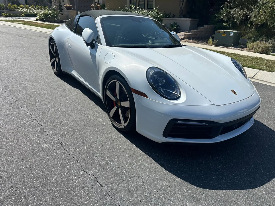 2021 Porsche 992 Targa 4 & 4S - Image 3 of 10