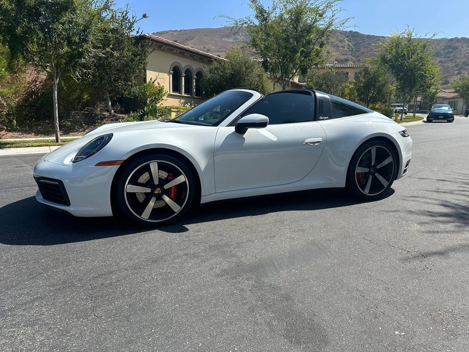 2021 Porsche 992 Targa 4 & 4S - Image 7 of 10