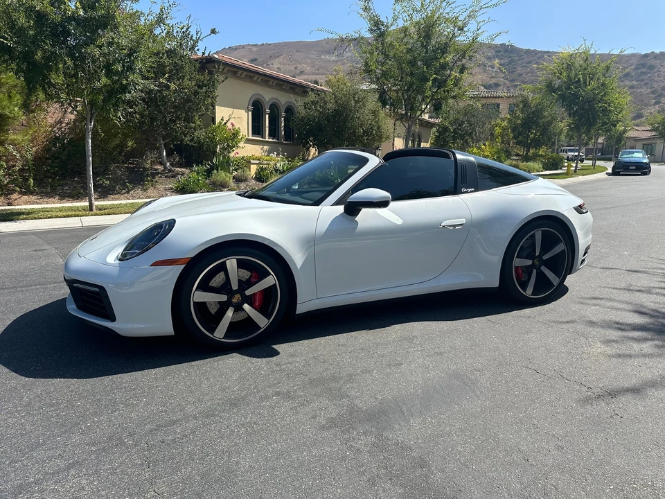 2021 Porsche 992 Targa 4 & 4S - Image 8 of 10