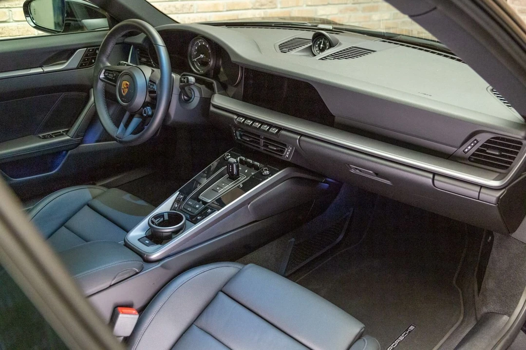 2021 Porsche 992 Carrera - Image 7 of 9