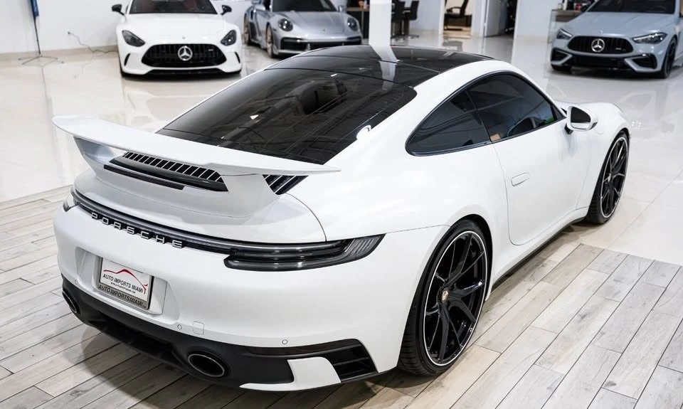 2021 Porsche 992 Carrera - Image 4 of 16